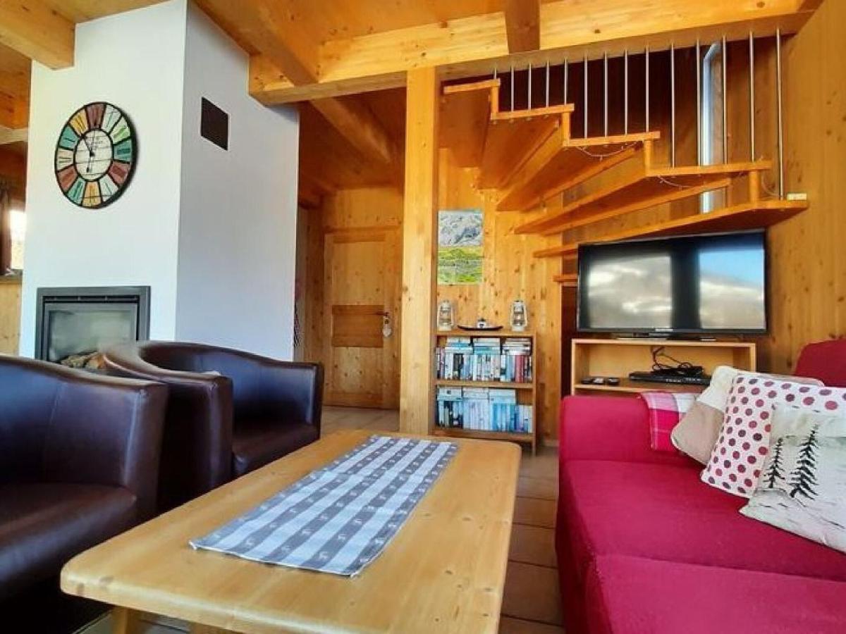 Chalet In St Georgen Ob Murau With Hot Tub ザンクト・ゲオルゲン・オプ・ムーラウ エクステリア 写真