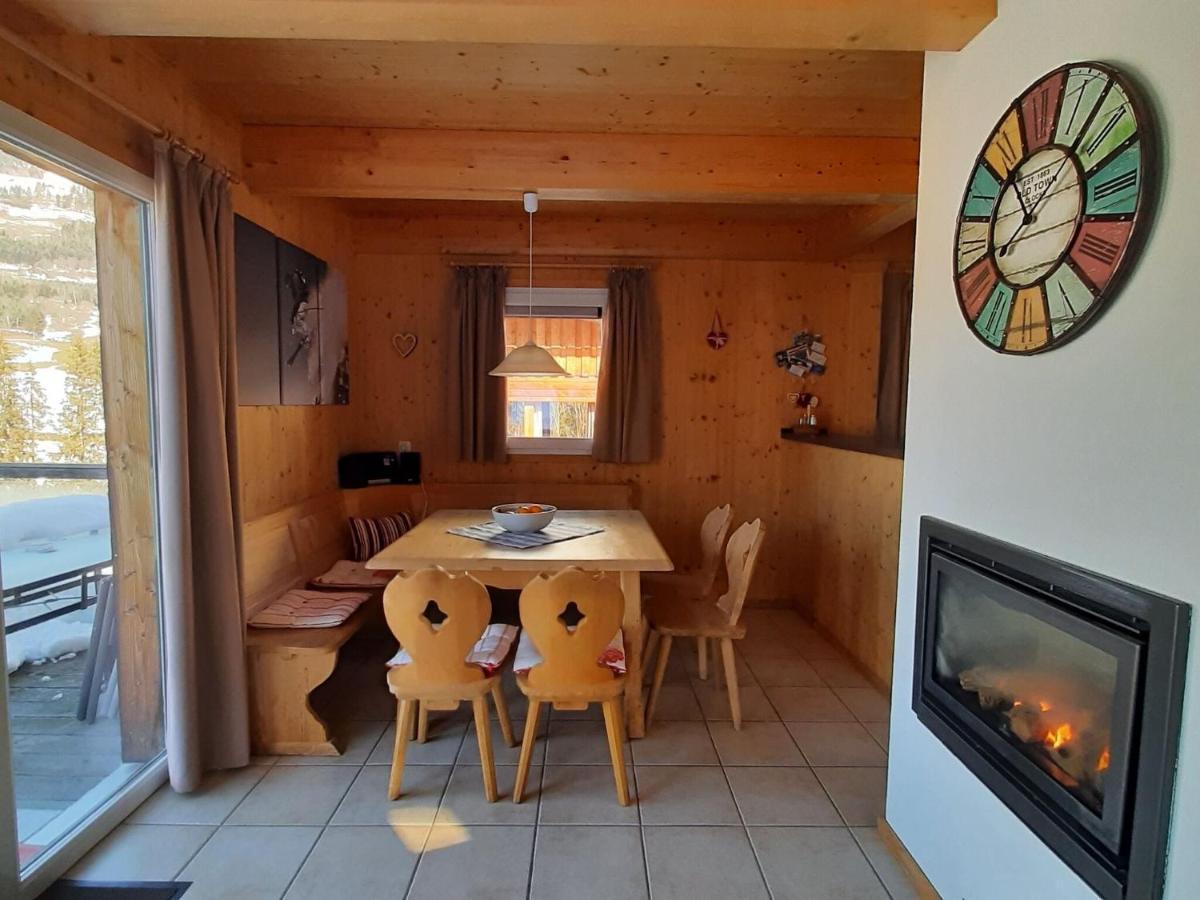 Chalet In St Georgen Ob Murau With Hot Tub ザンクト・ゲオルゲン・オプ・ムーラウ エクステリア 写真