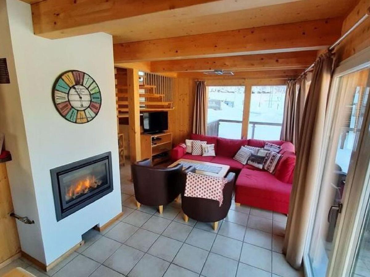 Chalet In St Georgen Ob Murau With Hot Tub ザンクト・ゲオルゲン・オプ・ムーラウ エクステリア 写真