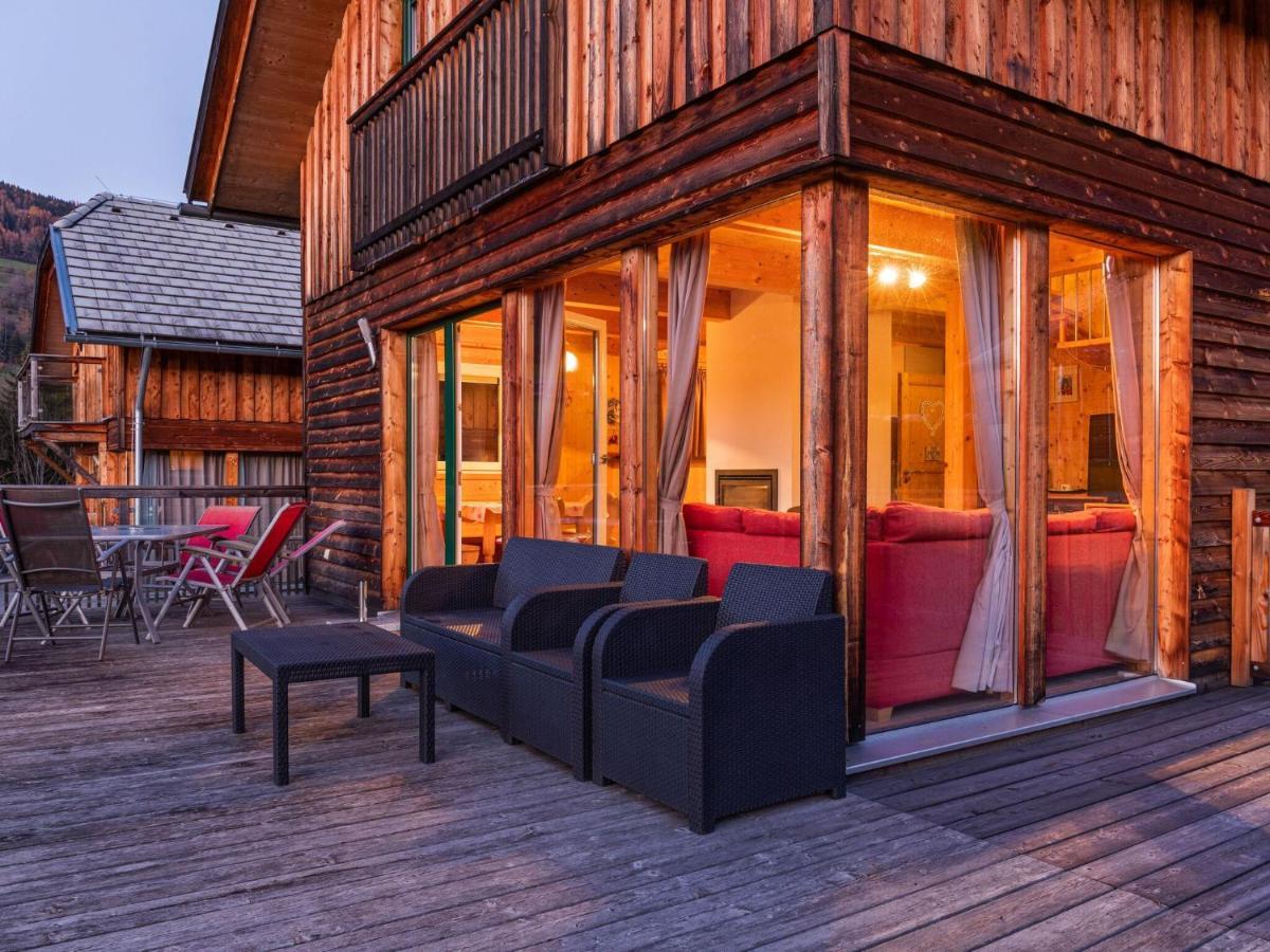 Chalet In St Georgen Ob Murau With Hot Tub ザンクト・ゲオルゲン・オプ・ムーラウ エクステリア 写真