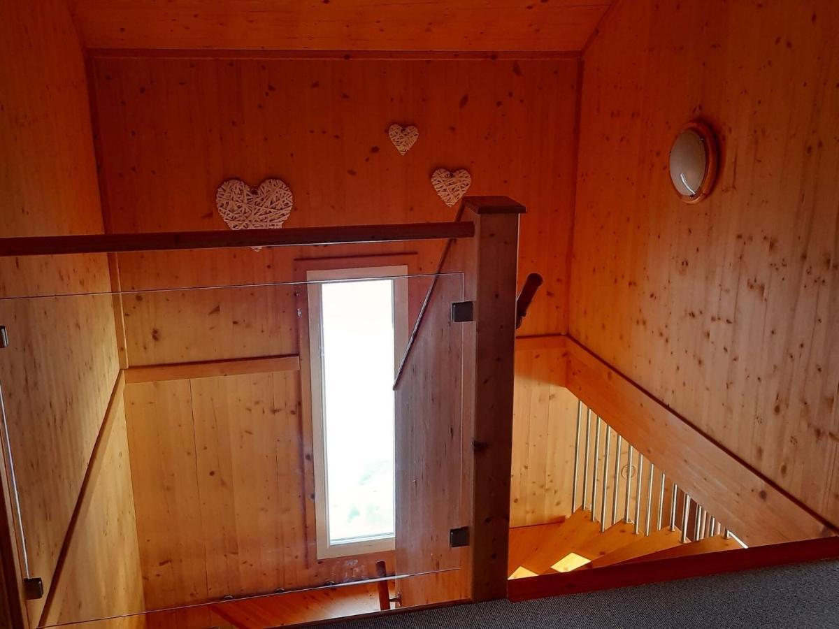 Chalet In St Georgen Ob Murau With Hot Tub ザンクト・ゲオルゲン・オプ・ムーラウ エクステリア 写真