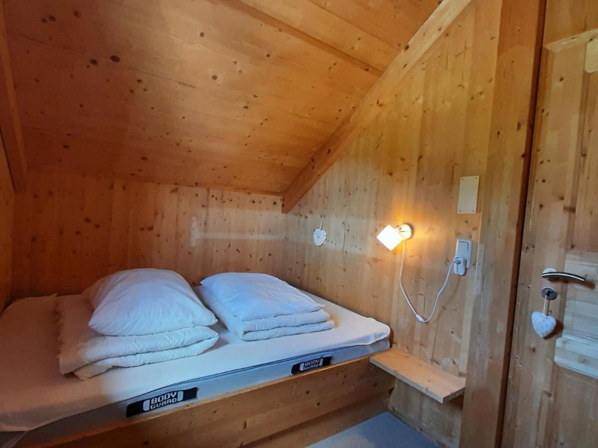 Chalet In St Georgen Ob Murau With Hot Tub ザンクト・ゲオルゲン・オプ・ムーラウ エクステリア 写真