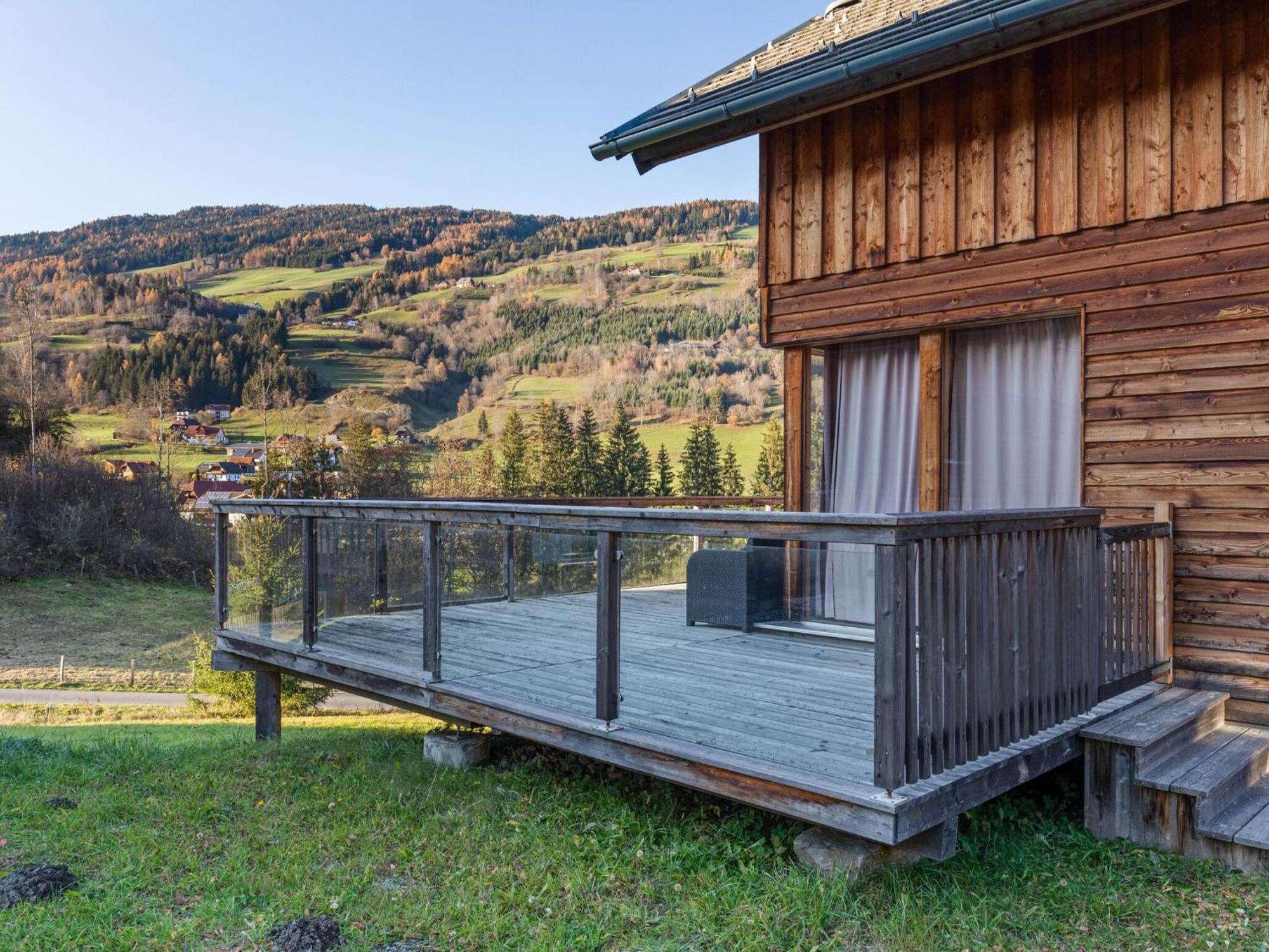 Chalet In St Georgen Ob Murau With Hot Tub ザンクト・ゲオルゲン・オプ・ムーラウ エクステリア 写真