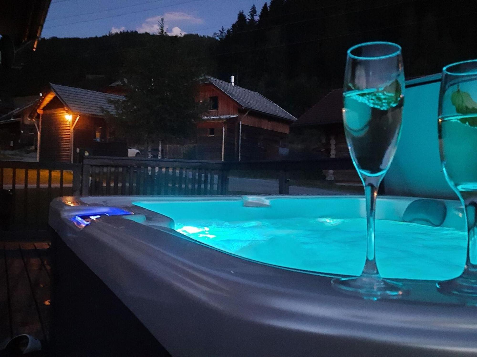 Chalet In St Georgen Ob Murau With Hot Tub ザンクト・ゲオルゲン・オプ・ムーラウ エクステリア 写真