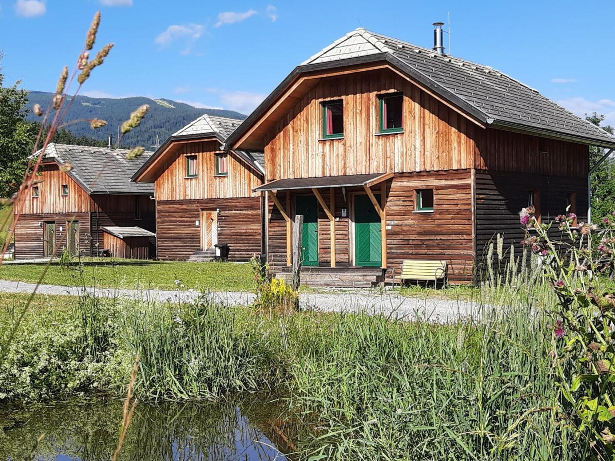 Chalet In St Georgen Ob Murau With Hot Tub ザンクト・ゲオルゲン・オプ・ムーラウ エクステリア 写真
